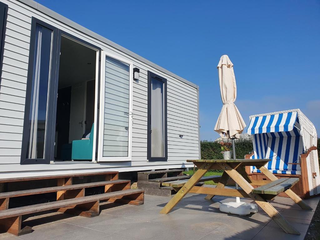 Fotografie z fotogalerie ubytování Campingland Ostsee - Mobilheim 111Meerblick v destinaci Schashagen