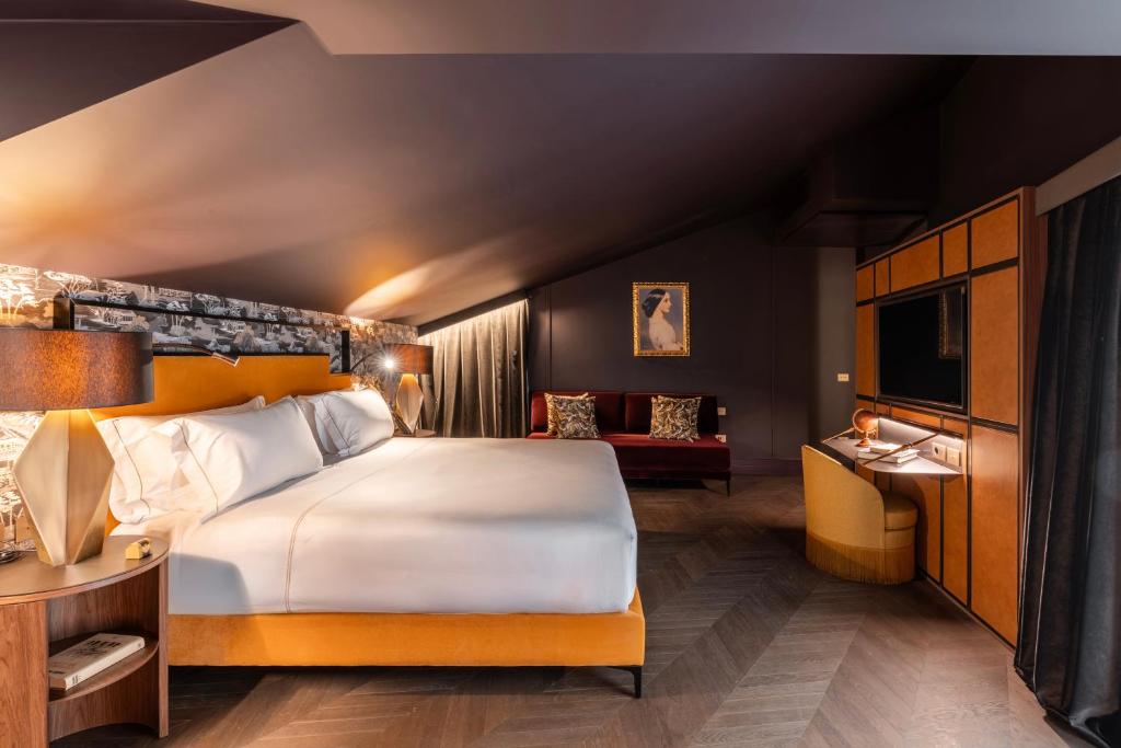 Postel nebo postele na pokoji v ubytování The Goethe Hotel - Small Luxury Hotels of the World