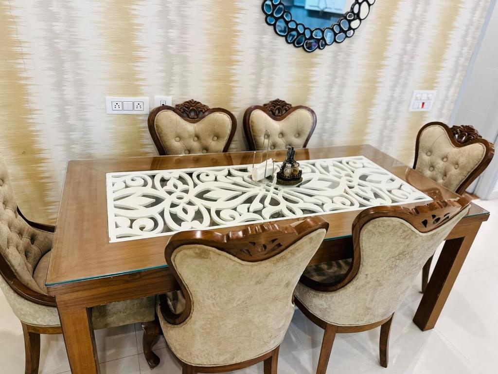 Posezení v ubytování Luxury Flat Mohali Chandigarh ,Party ,JBL MUSIc systm