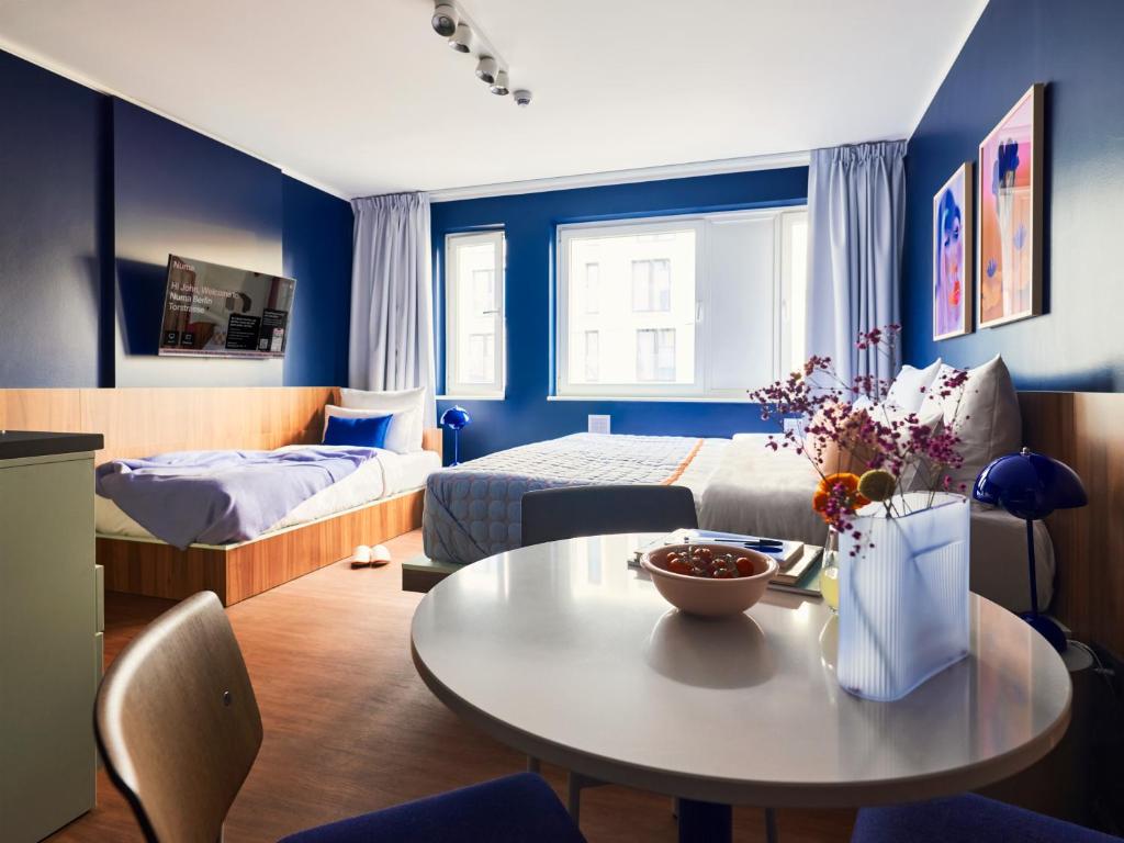 
Large Studio with Kitchenette and Extra Bed
