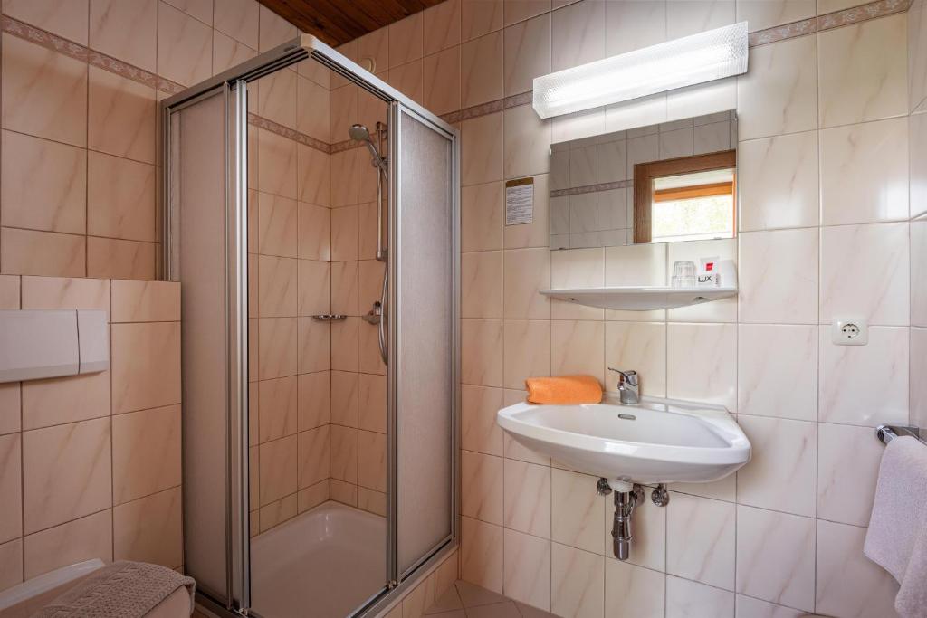 Koupelna v ubytování Pension Obermoser