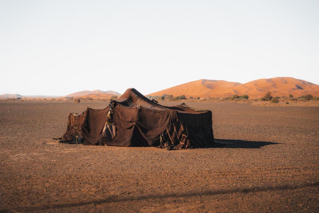Příroda nedaleko luxury tent