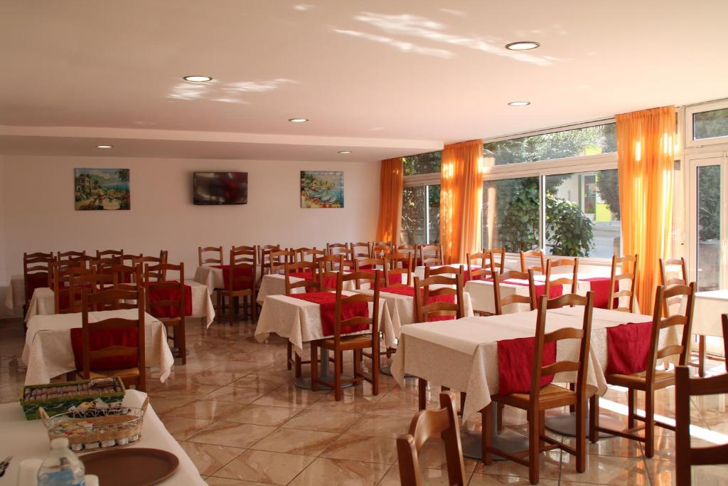 Restaurace v ubytování Hôtel Lutetia