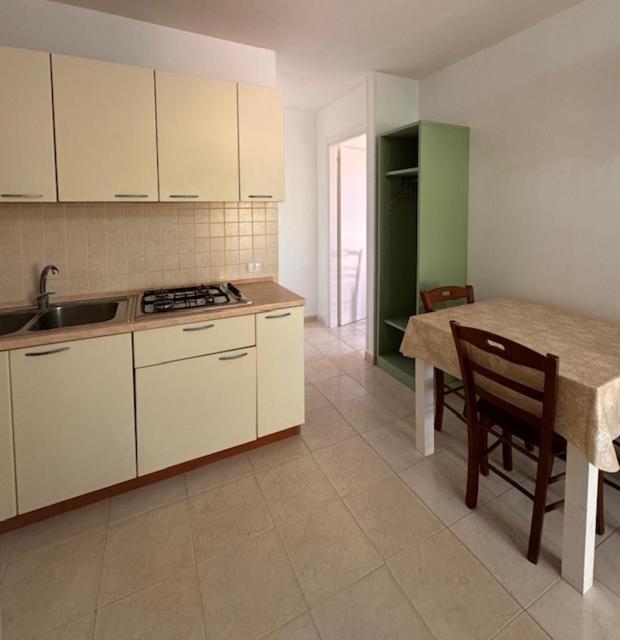 Kuchnia lub aneks kuchenny w obiekcie Residence Gli Stingi