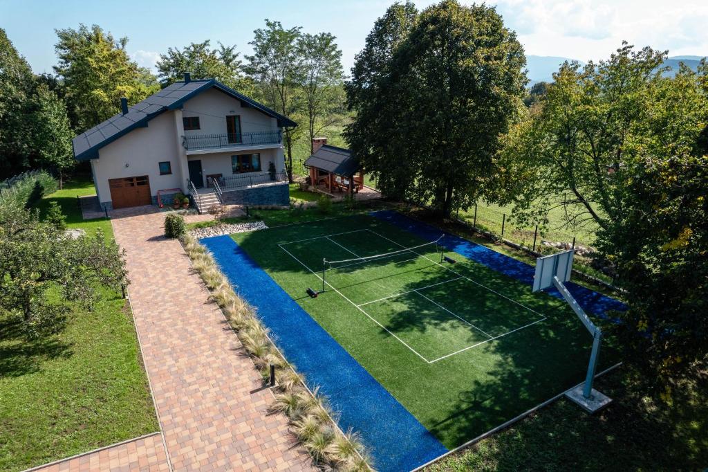 Vonkajšia záhrada v ubytovaní House Boshanar