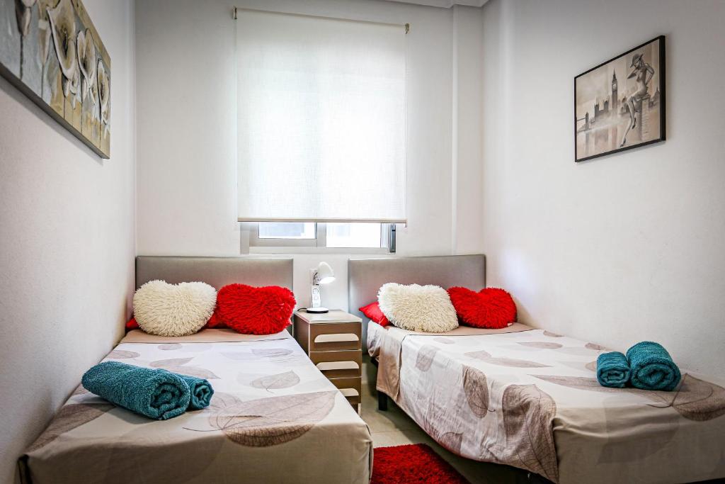 Postel nebo postele na pokoji v ubytování Cabo Roig La Rotonda, Pool, Beach & Comfort