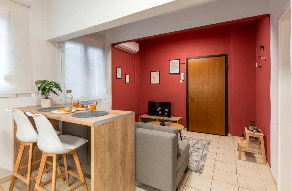 Μια τηλεόραση ή/και κέντρο ψυχαγωγίας στο NEST- Cozy & Accessible Stay