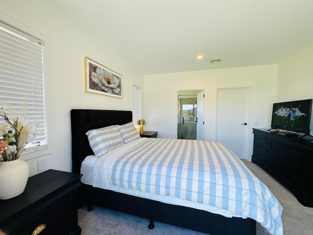 Ensuite at new property - Resim 2