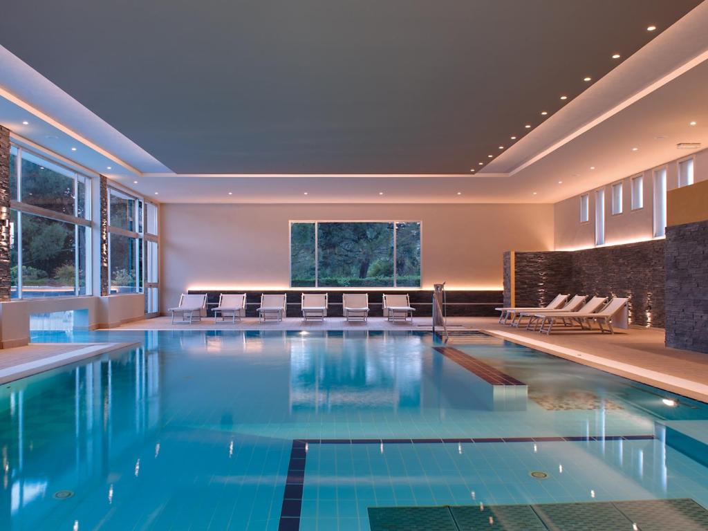 Bazén v ubytování Hotel Terme Marco Polo nebo v jeho okolí