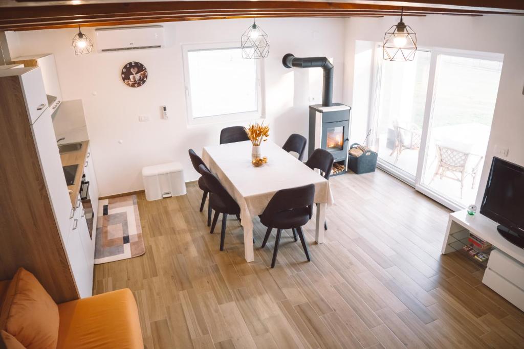 Et tv og/eller underholdning på Zelena harmonija