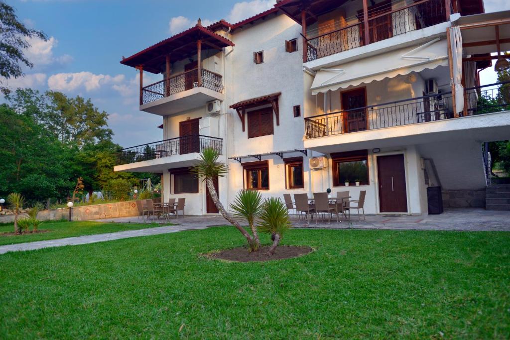 Zahrada ubytování Theros-Cottage