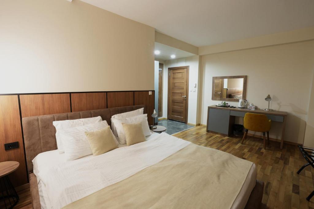 Hotel City IN - Standard Double Room