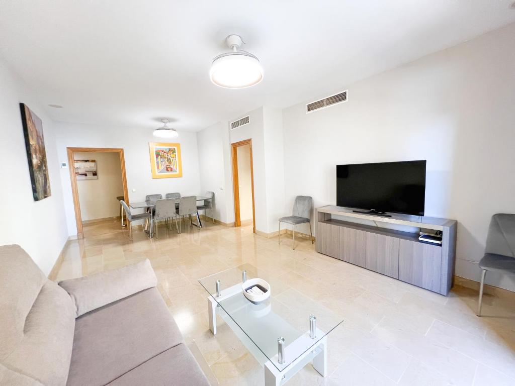 Apartment in San Pedro de Alcántara-Marbella with private parking