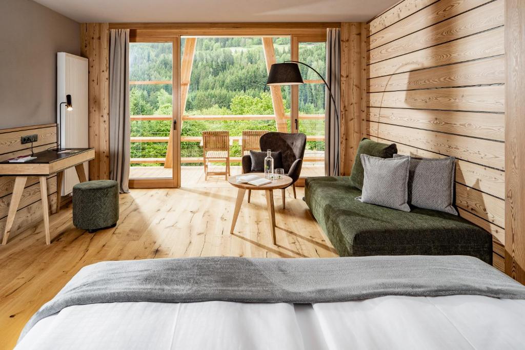 Taubers Bio Vitalhotel - Suite With Mountain View
