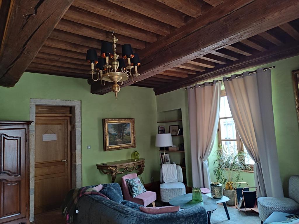 Posezení v ubytování Gite, chambre d hôte L échoppe est belle