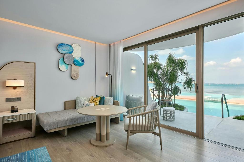 Veranda Resort Phuket, Autograph Collection - 11