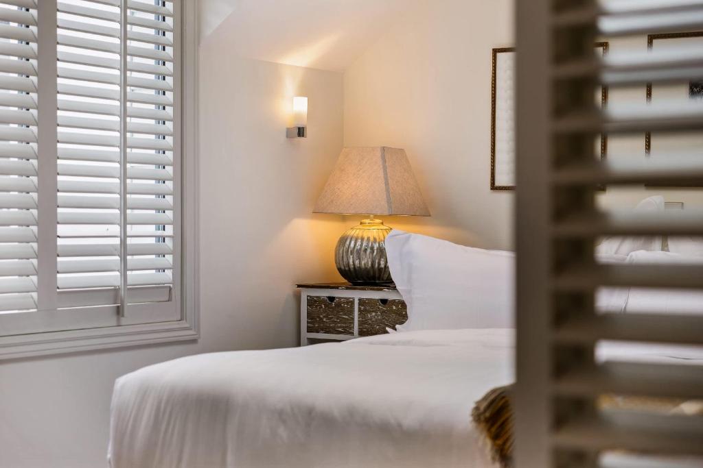 Ben Lomond 2 -Top-floor lakeshore apartment - Resim 14