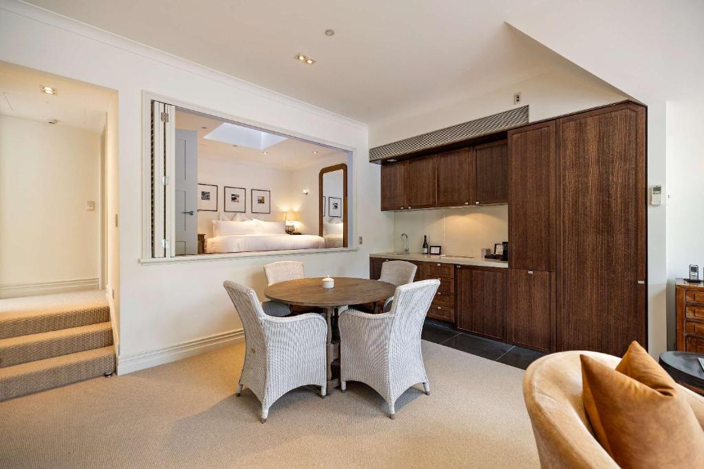 Creighton 1 Lake & Mountain View Apt - Resim 21