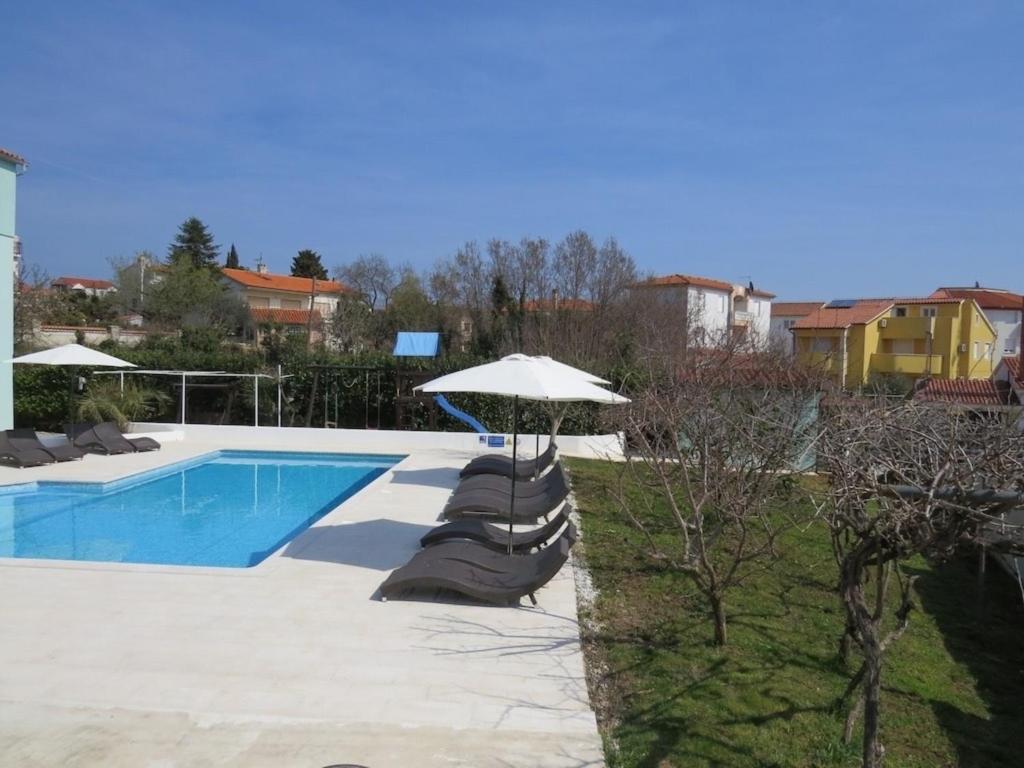 Basen w obiekcie Residenz Benni 3 mit beheiztem grossem Pool lub w pobliżu