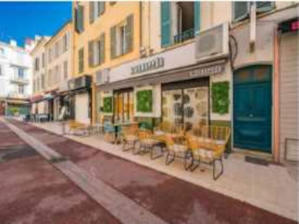 Photo de la galerie de l'établissement Beautiful renovated apartment - near Croisette - 1BR 4p, à Cannes
