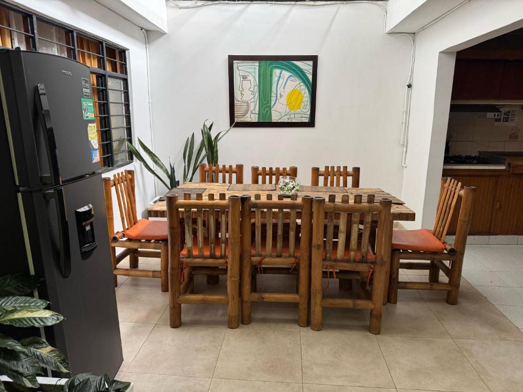 Imagen de la galería de Santiago Dc Hostal 420 weedfriendly, en Cali