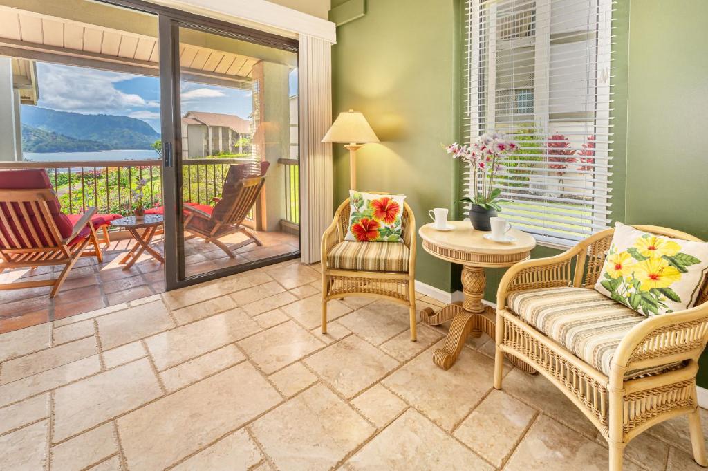 Posezení v ubytování (4324) Studio at Hanalei Bay Resort, Ocean view, Pool