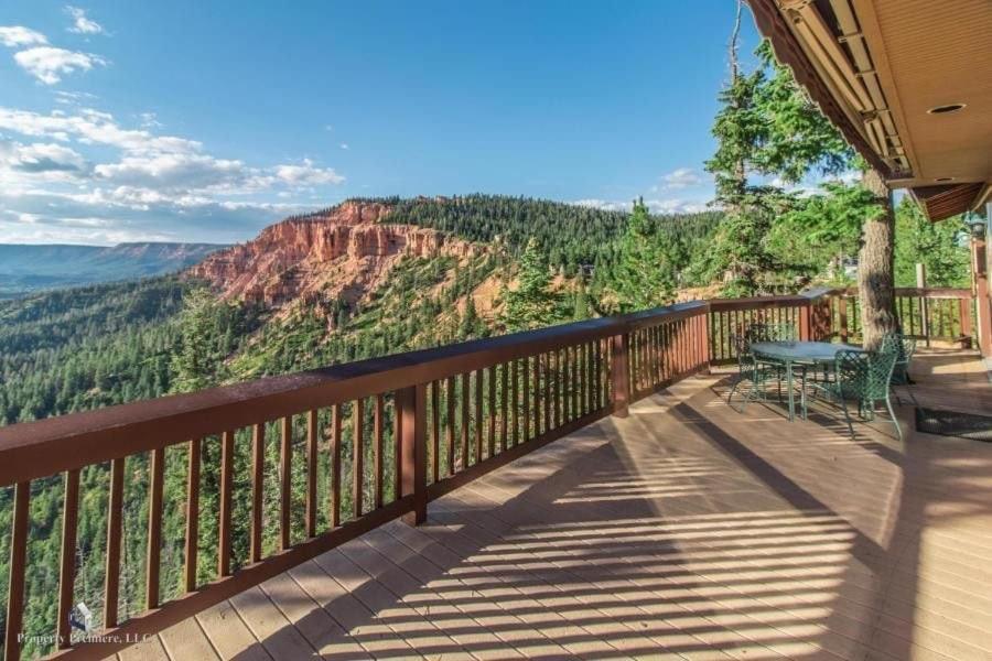 a balcony with a view of the mountains at Amazing views near Strawberry Point! in Duck Creek Village