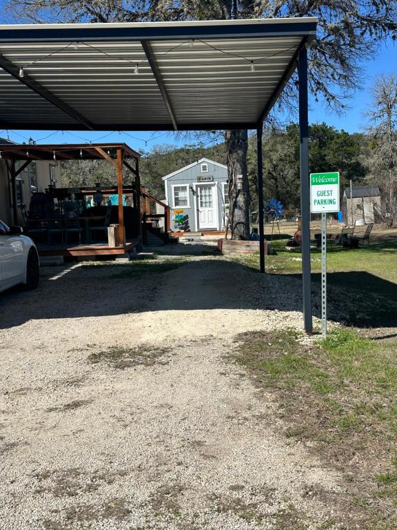 Foto dalla galleria di Tiny house - Our little piece of paradise a Lakehills