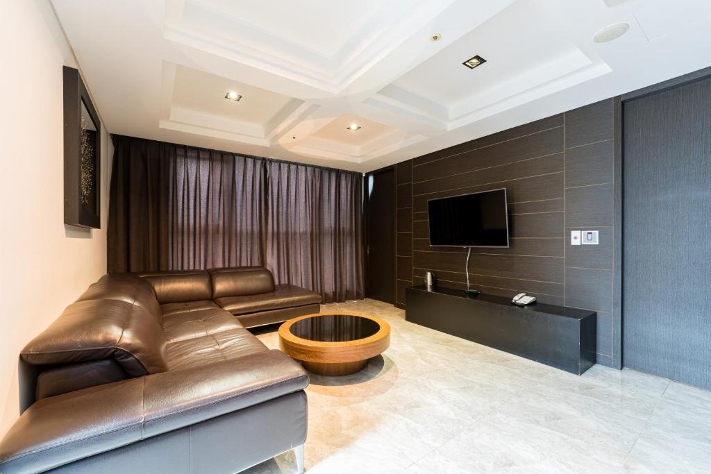 Browndot Hotel Incheon Songdo - Premier Suite With Breakfast For 2