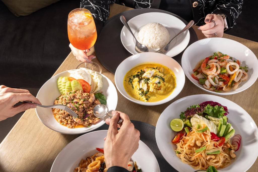 Carlton Hotel Bangkok Sukhumvit photo