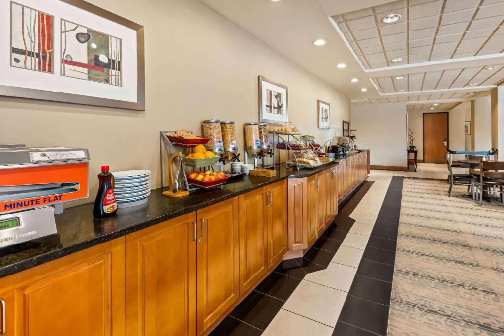 Wingate by Wyndham Calgary South - Resim 34