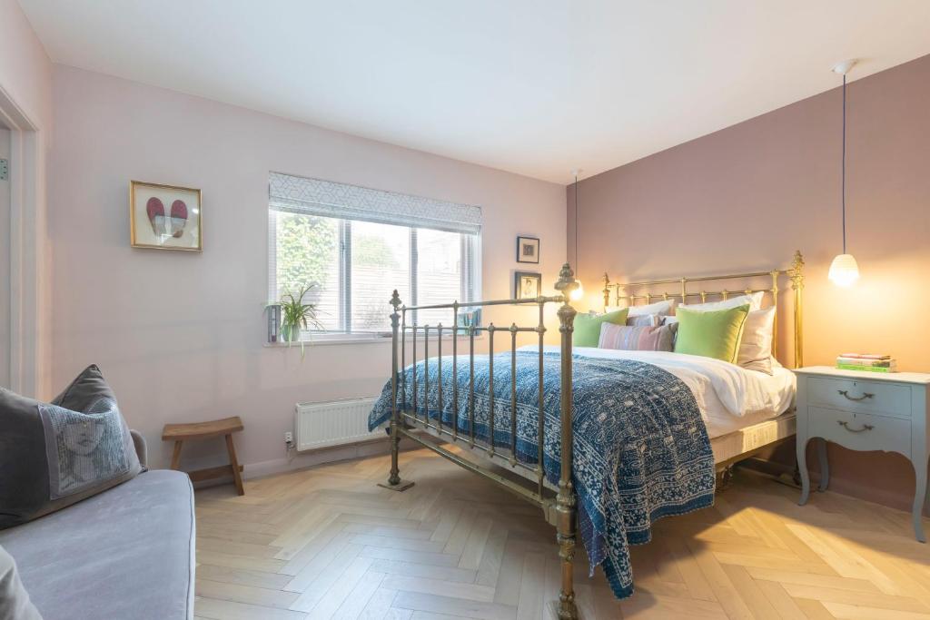 Beautiful Ashford Court Cottage photo photo 2