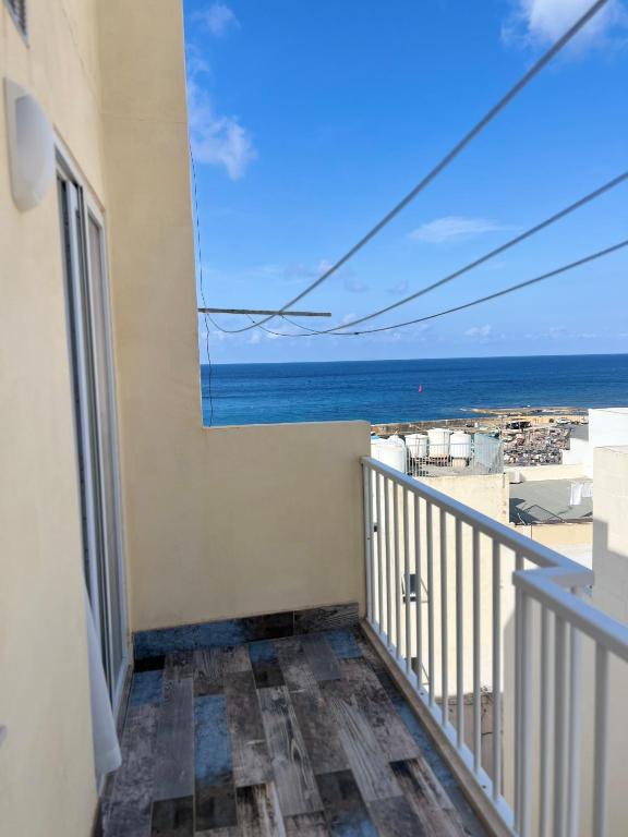 Balkón nebo terasa v ubytování ALKA Luxury Penthouse Unit 11