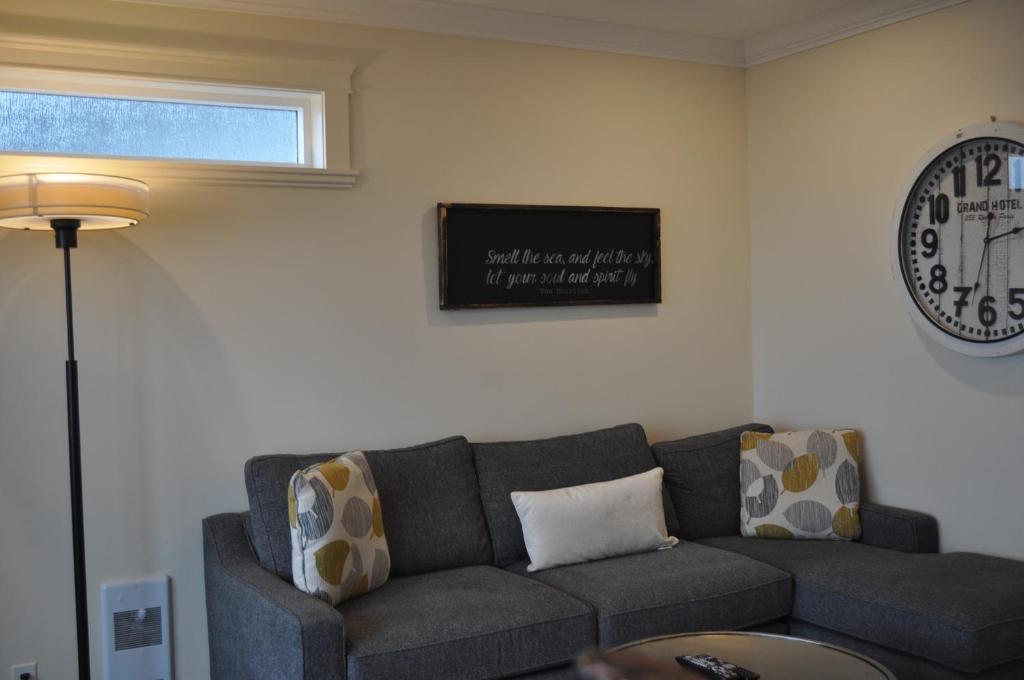 Posezení v ubytování Qualicum Beach Ocean Suites