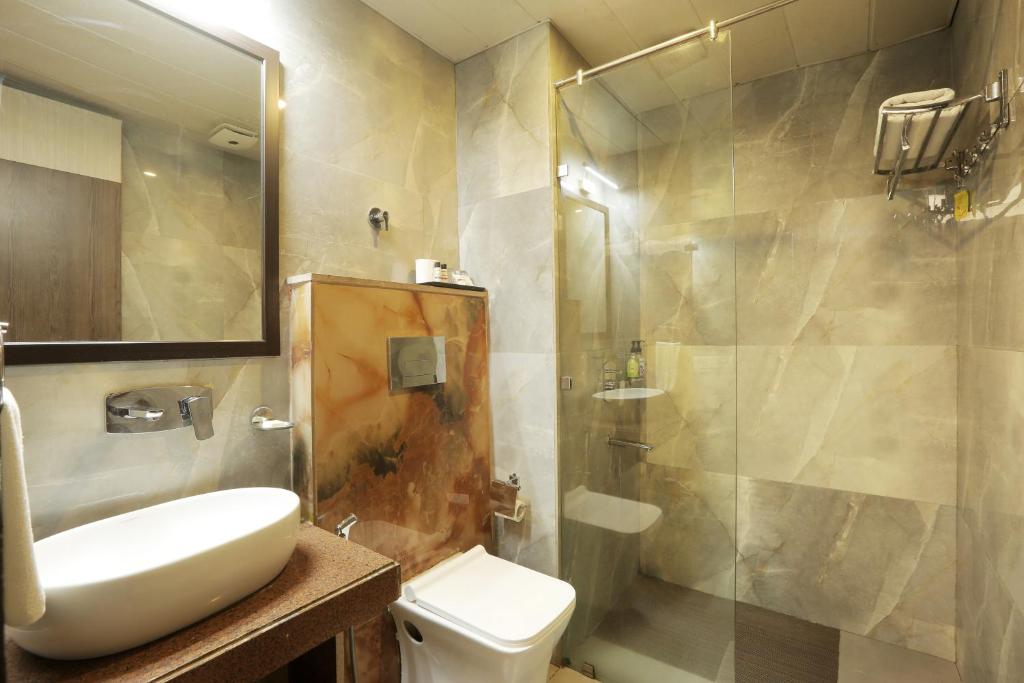 Koupelna v ubytování Hotel Aerostay IGI Delhi Airport