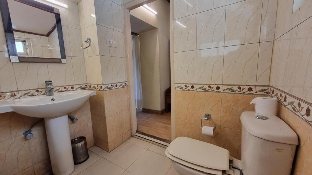Koupelna v ubytování Hotel Padmini NIvas