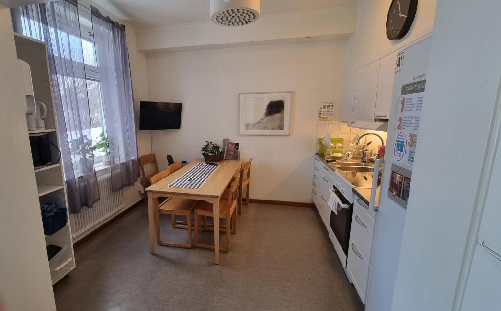 Kuchyň nebo kuchyňský kout v ubytování Piteå Vandrarhem