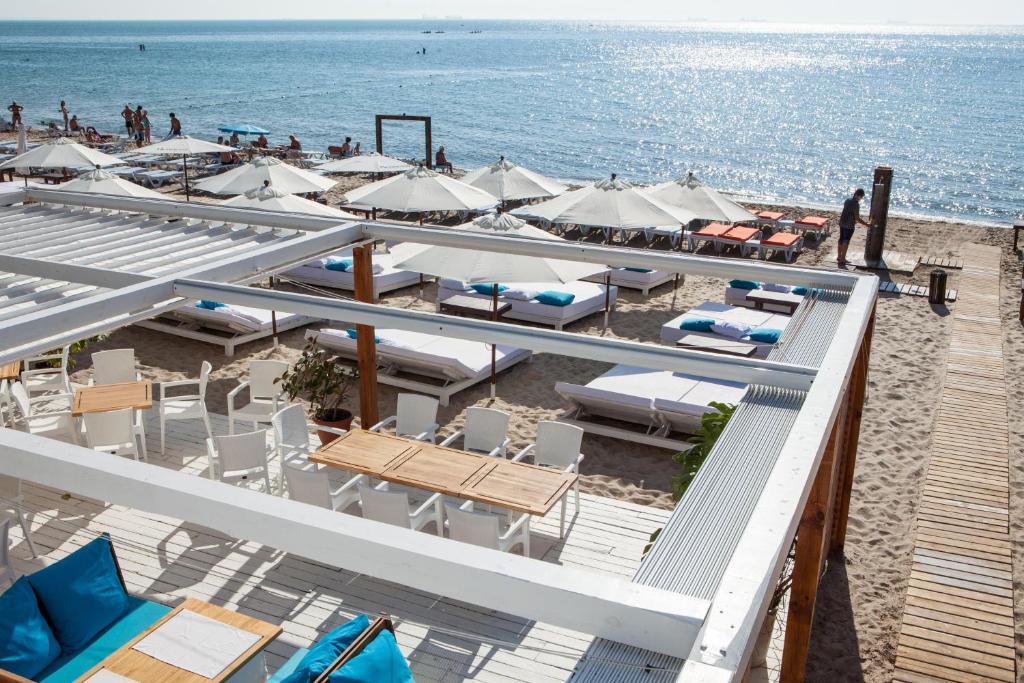 Nespecifikovaný výhled na moře nebo výhled na moře při pohledu z hotelu