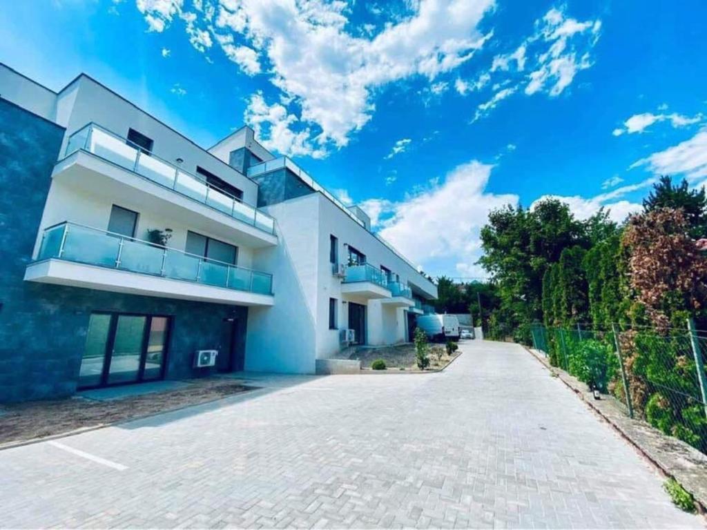 Gambar di galeri bagi Jarina Apartman Aranyhíd di Balatonalmádi