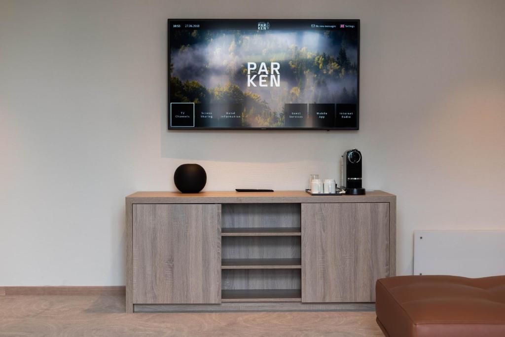 TV a/nebo společenská místnost v ubytování Thon Partner Hotel Parken