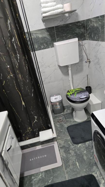 Ein Badezimmer in der Unterkunft Apartman Aleksandar 2