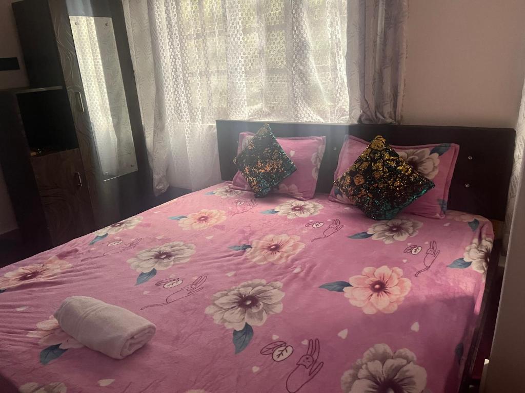 shalom inn home stay - 4-Bed Mixed Dormitory Room
