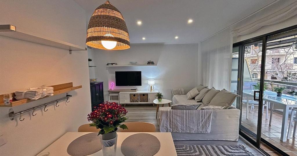 Moderno apartamento a 100m de la playa Llevant