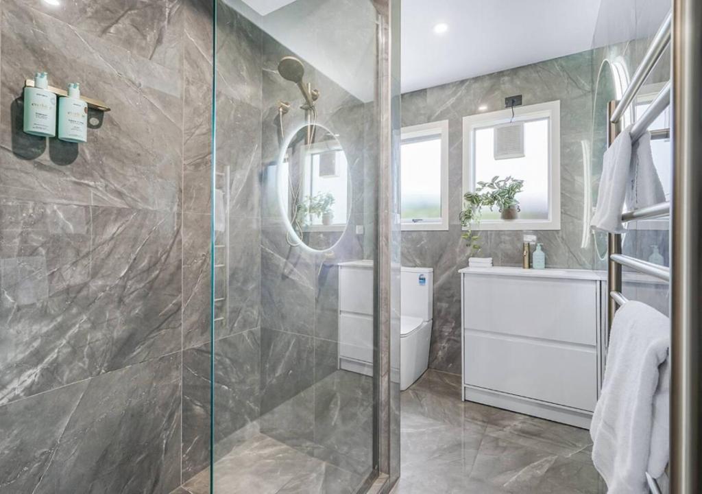 Walk to the City Centre! Stylish & Modern #1 -By KOSH BNB - Resim 3