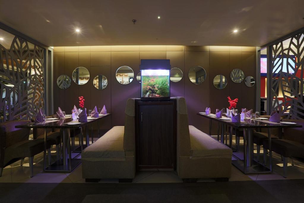 Restaurace v ubytování Hotel West Residency Delhi International Airport