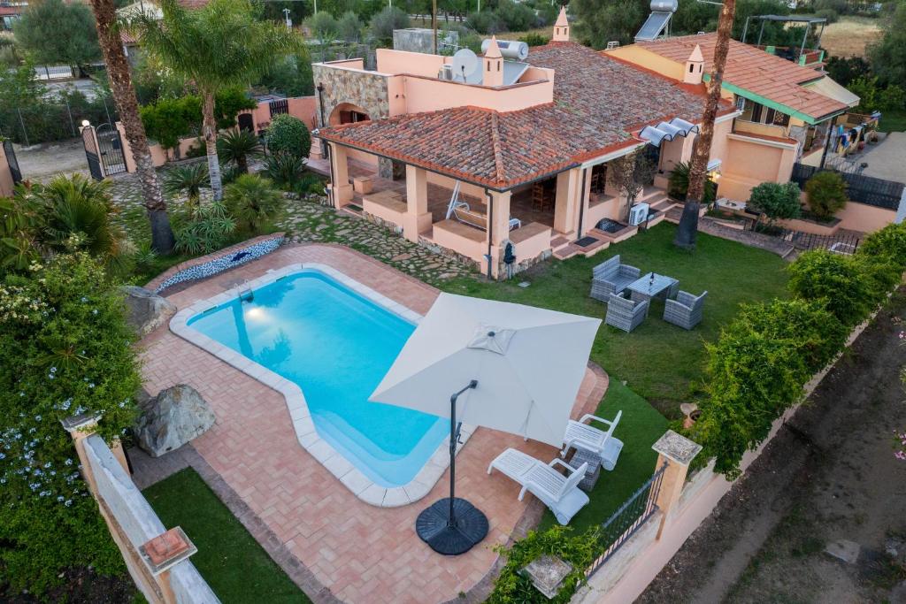Photo de la galerie de l'établissement Villa Sa Marina con piscina, à Bari Sardo