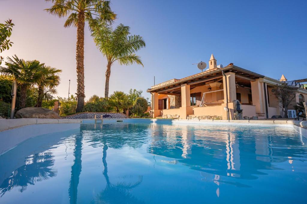Photo de la galerie de l'établissement Villa Sa Marina con piscina, à Bari Sardo