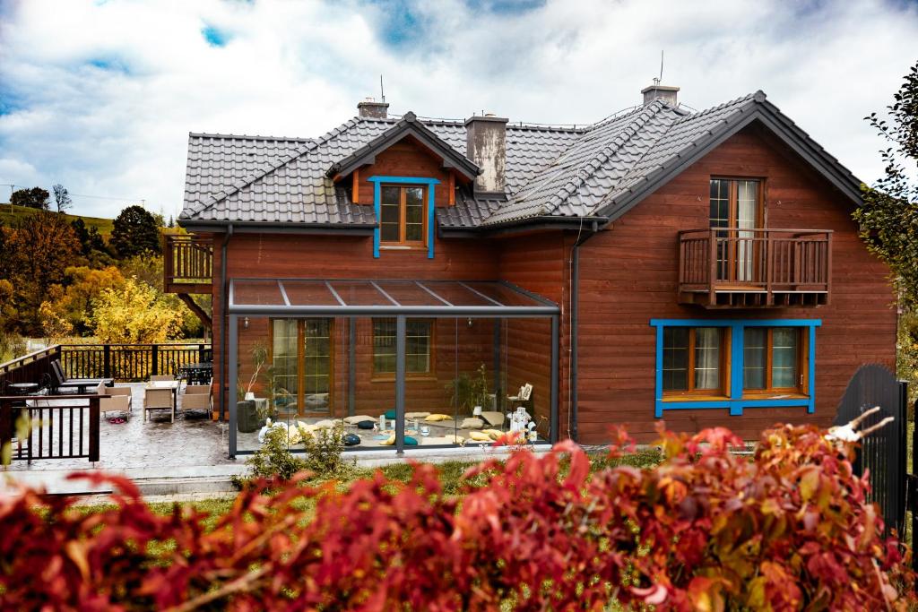 Το κτήριο όπου στεγάζεται  η παραθεριστική κατοικία