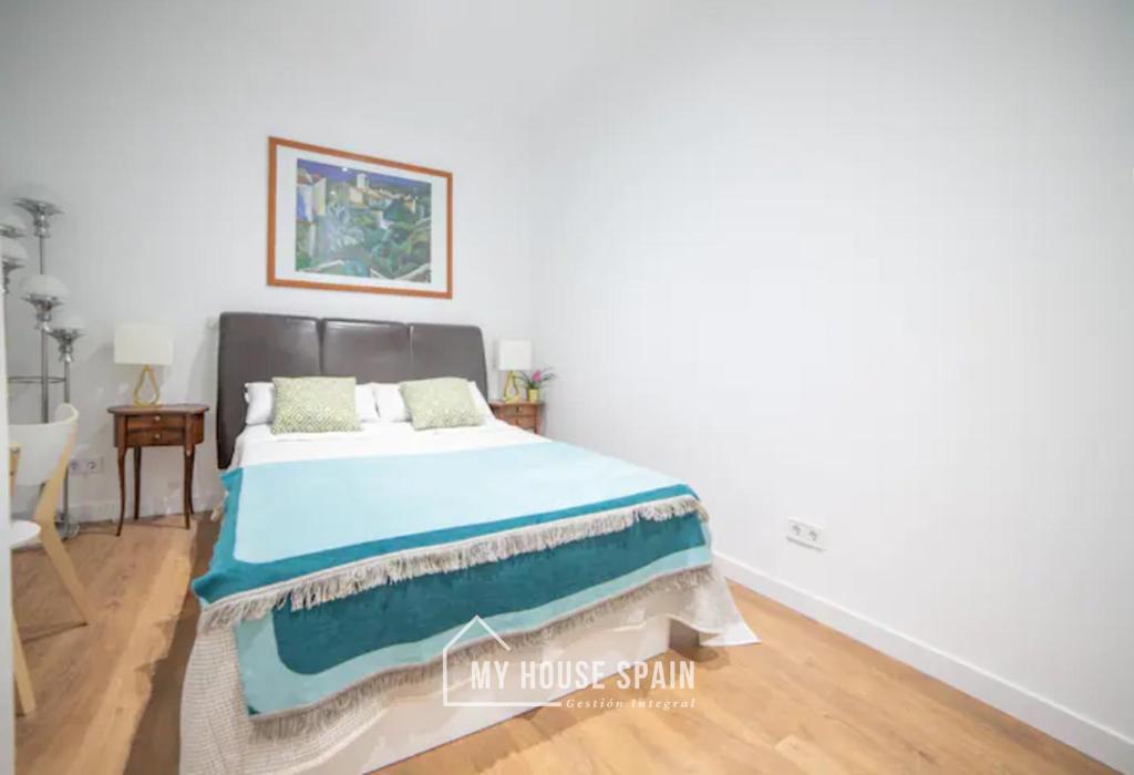 Postel nebo postele na pokoji v ubytování MyHouseSpain - Vacacional piso de lujo en Lavapiés
