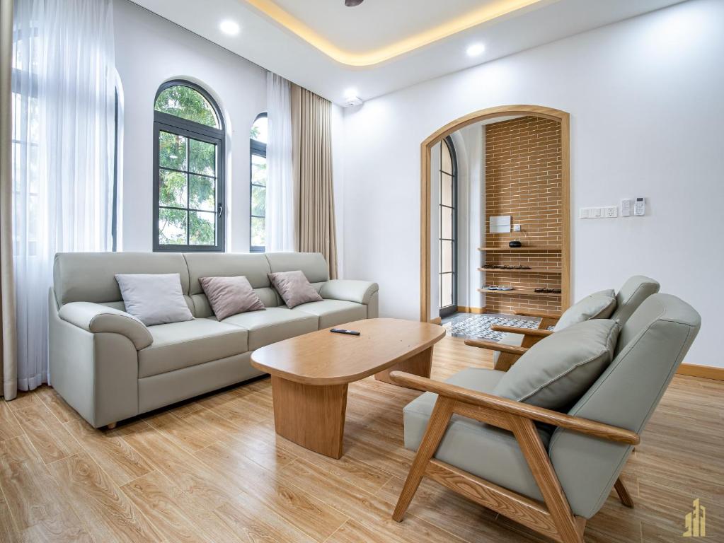 Khu vực ghế ngồi tại Villa LFP Novaworld Phan Thiết